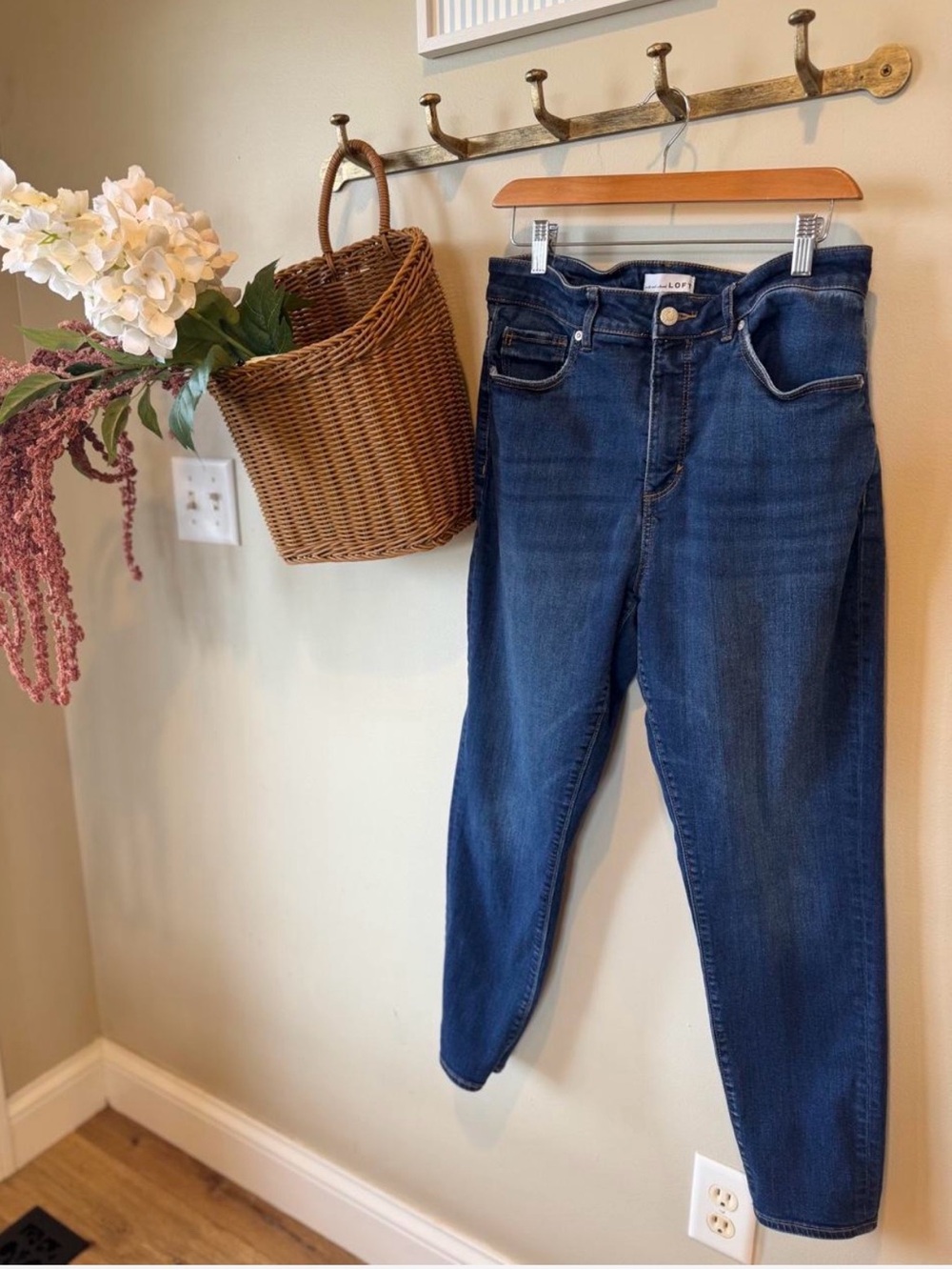 LOFT Dark Wash The Skinny Jeans | Size 31/12